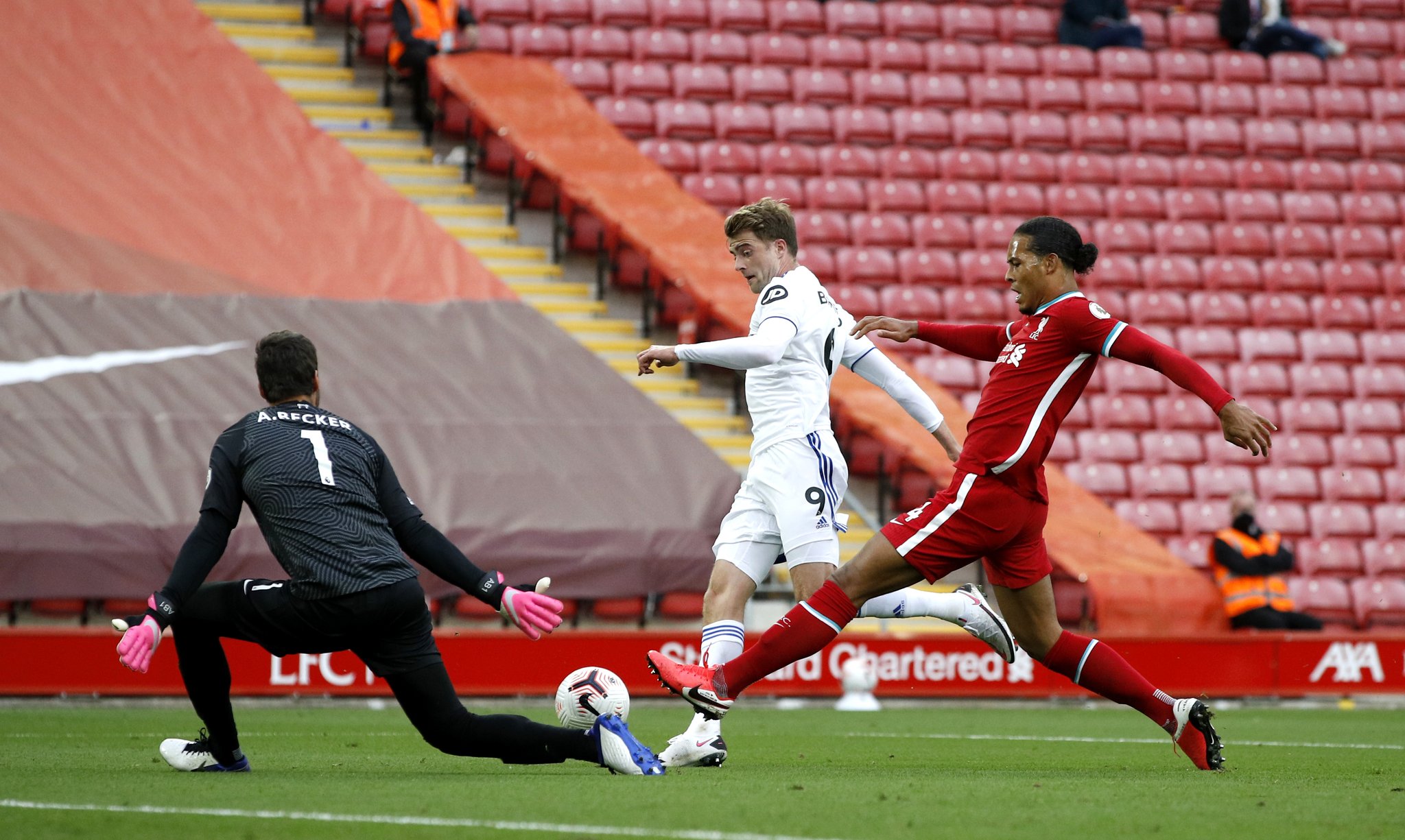 队友相处融 队友相处融